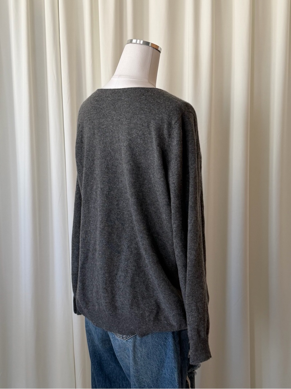 Evelyn Grace 100% Cashmere Knit Cardigan Sweater 1X Gray Button-up Minimalist. - Picture 8 of 14